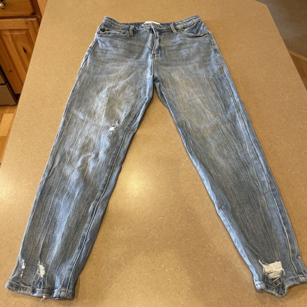 Kancan Womens Jeans Light Wash Size 11 / 29 - Stretch -Distressed Ankles Current